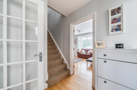 1374183-8-690dc26...