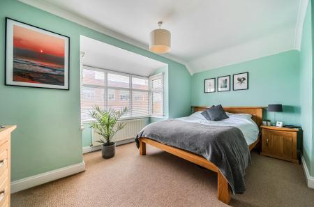 1374183-2-690dbf4...