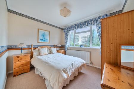 1375790-12-690cab...