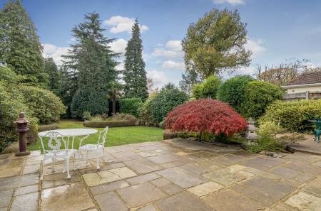 1375790-14-690cac...