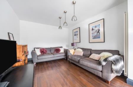 1374280-11-690e5c...