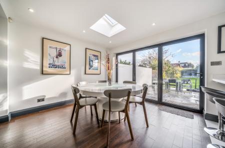 1374280-10-690e5c...