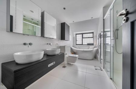 1374280-22-690e5d...