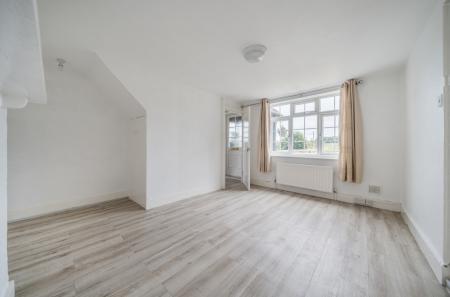 1348032-12-68b72e...