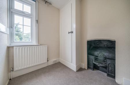 1348032-20-68b72f...