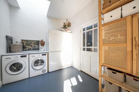 1383002-11-6920a5...