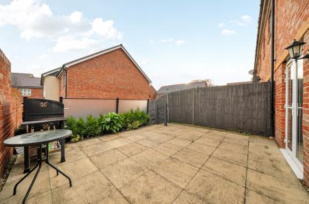 1386349-24-694283...