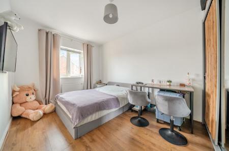 1386349-17-694282...