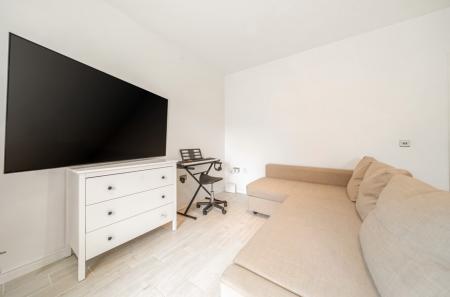 1386349-7-6942828...