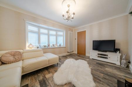 1387769-3-694146c...