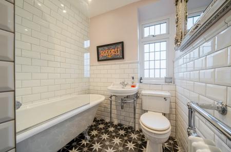 1387769-13-694147...