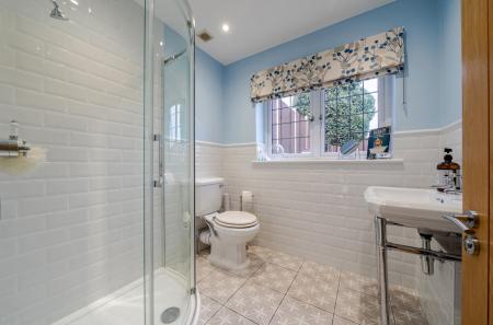 1387769-4-694146d...