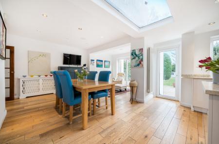 1387459-24-6935dd...