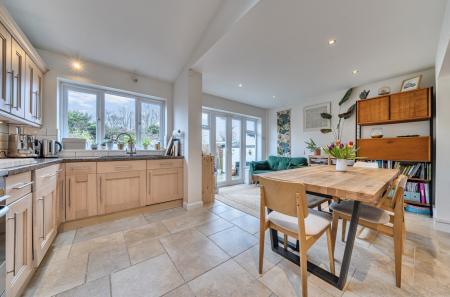 1399985-8-6969869...