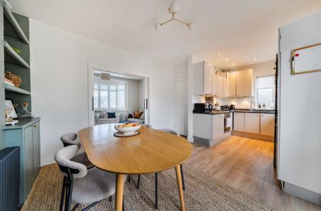 1402507-2-697b6e0...