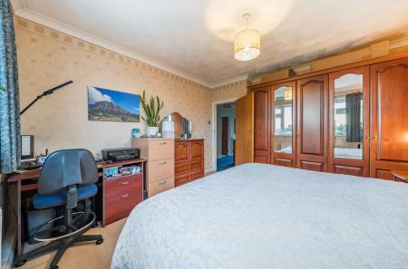 1407657-127-69861...