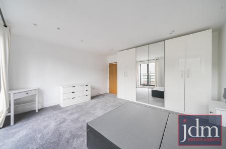 05fc1d1f-b5a3-410...