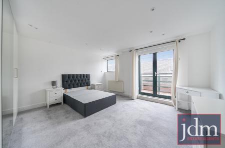 80ab660d-0c5b-4d5...