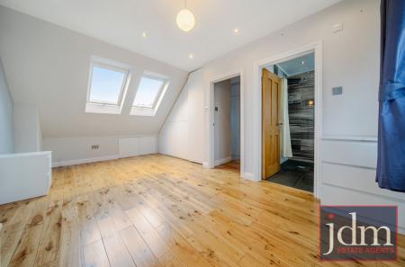 1d99fd51-7e04-47e...