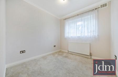 58b0d196-2676-453...