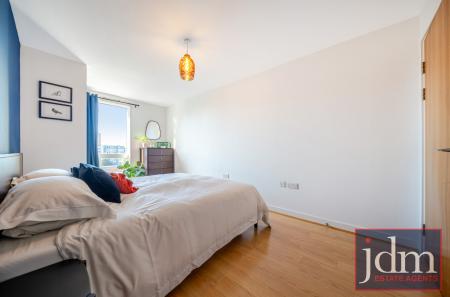 d778fddb-1666-4a5...