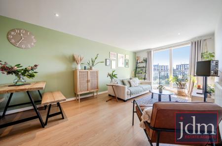 6b9768fc-44c6-417...