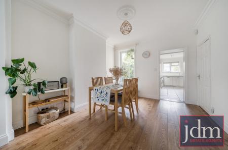 d0f2db9d-f230-47f...