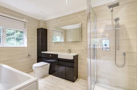 En-Suite Bathroom