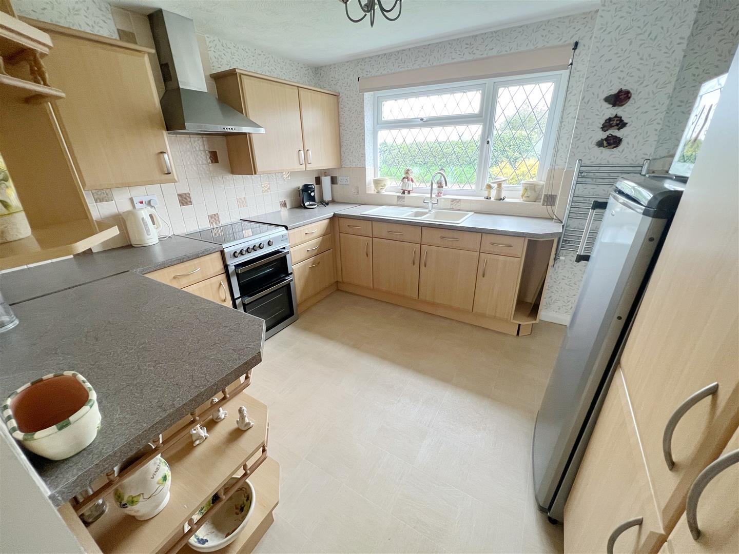 3 bedroom Link Detached House for sale in StratforduponAvon