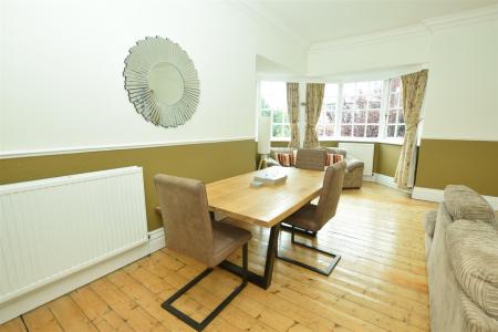 Lounge / Dining Room