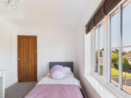 BEDROOM 2