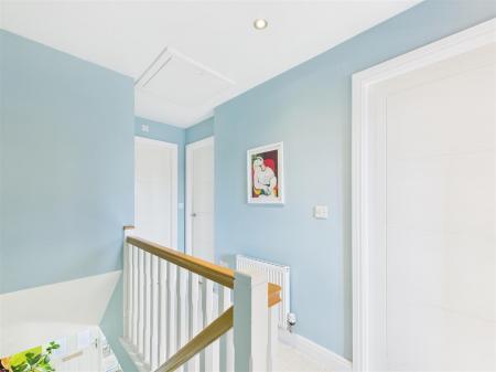 FIRST FLOOR LANDING