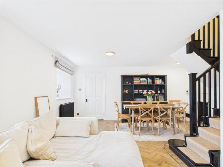 LIVING/DINING ROOM
