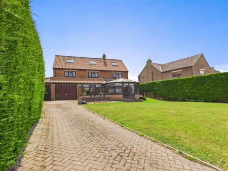 6 WADDALE END