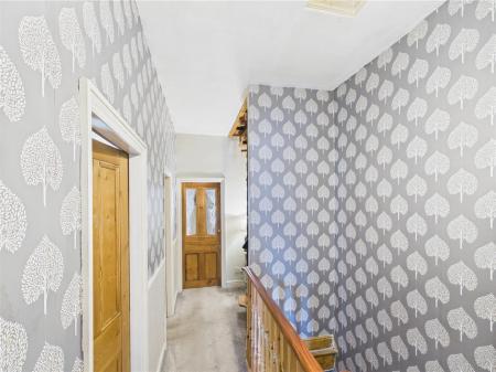 FIRST FLOOR LANDING