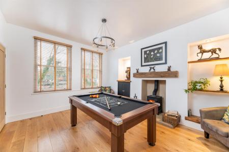 BILLIARD ROOM