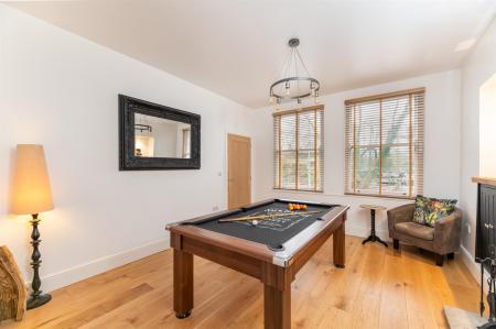 BILLIARD ROOM