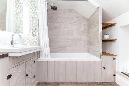BATHROOM 2