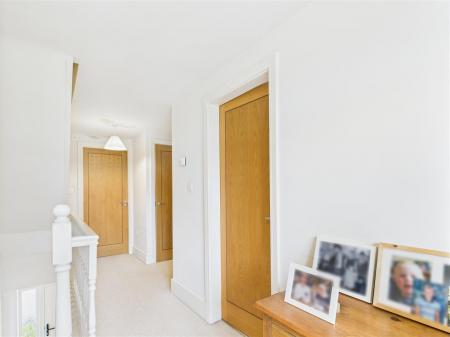 FIRST FLOOR LANDING