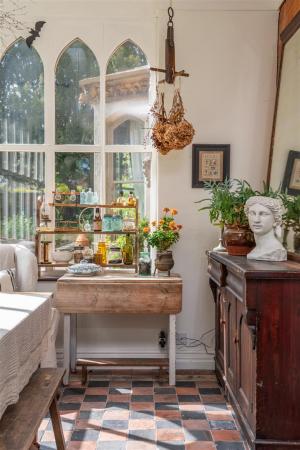 GARDEN ROOM