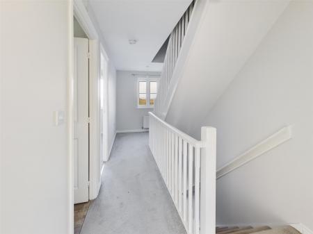 FIRST FLOOR LANDING