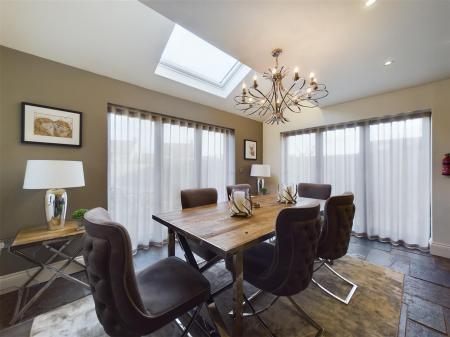 KITCHEN/RECEPTION ROOM