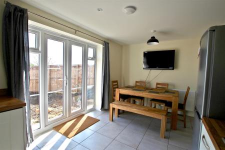 KITCHEN/DINER