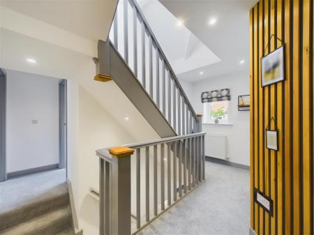 FIRST FLOOR LANDING
