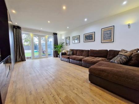 FORMAL SITTING ROOM