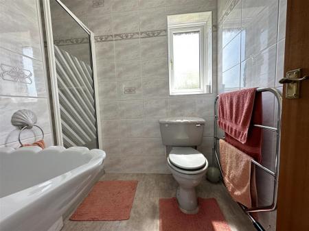 EN SUITE SHOWER/WC