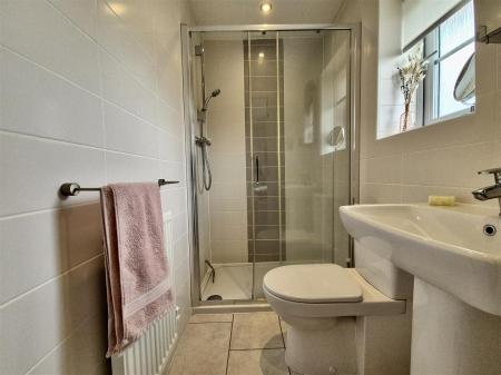 EN SUITE SHOWER/WC