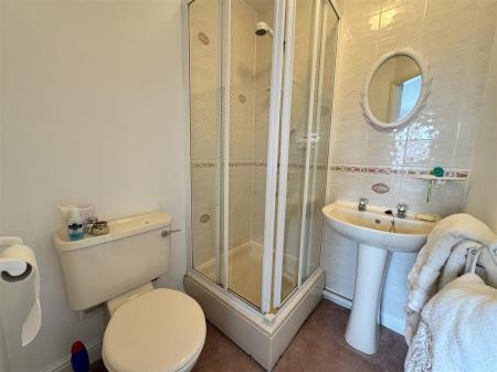 EN SUITE SHOWER/WC