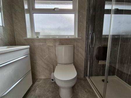 EN SUITE SHOWER/WC