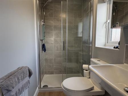 EN SUITE SHOWER/WC